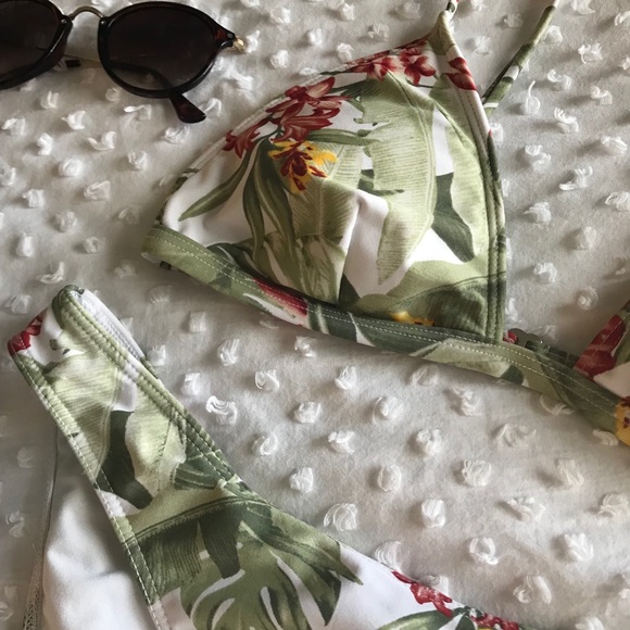 Bikini set - Picture 2 of 3